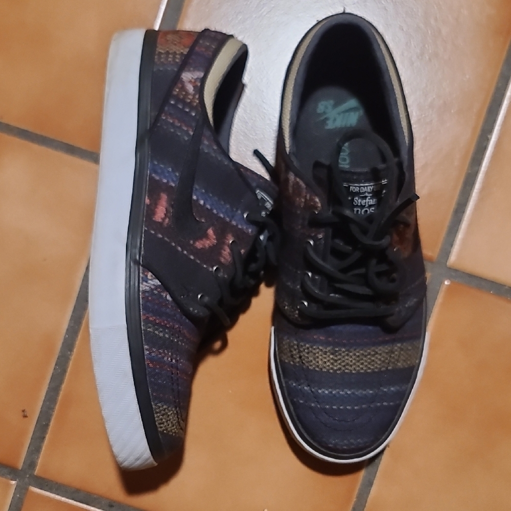 Nike Stefan Janoski Black and Brown Sneakers